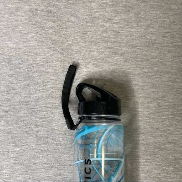 Fabletics The Tritan 32 Oz Water Bottle - Picture 6 of 7